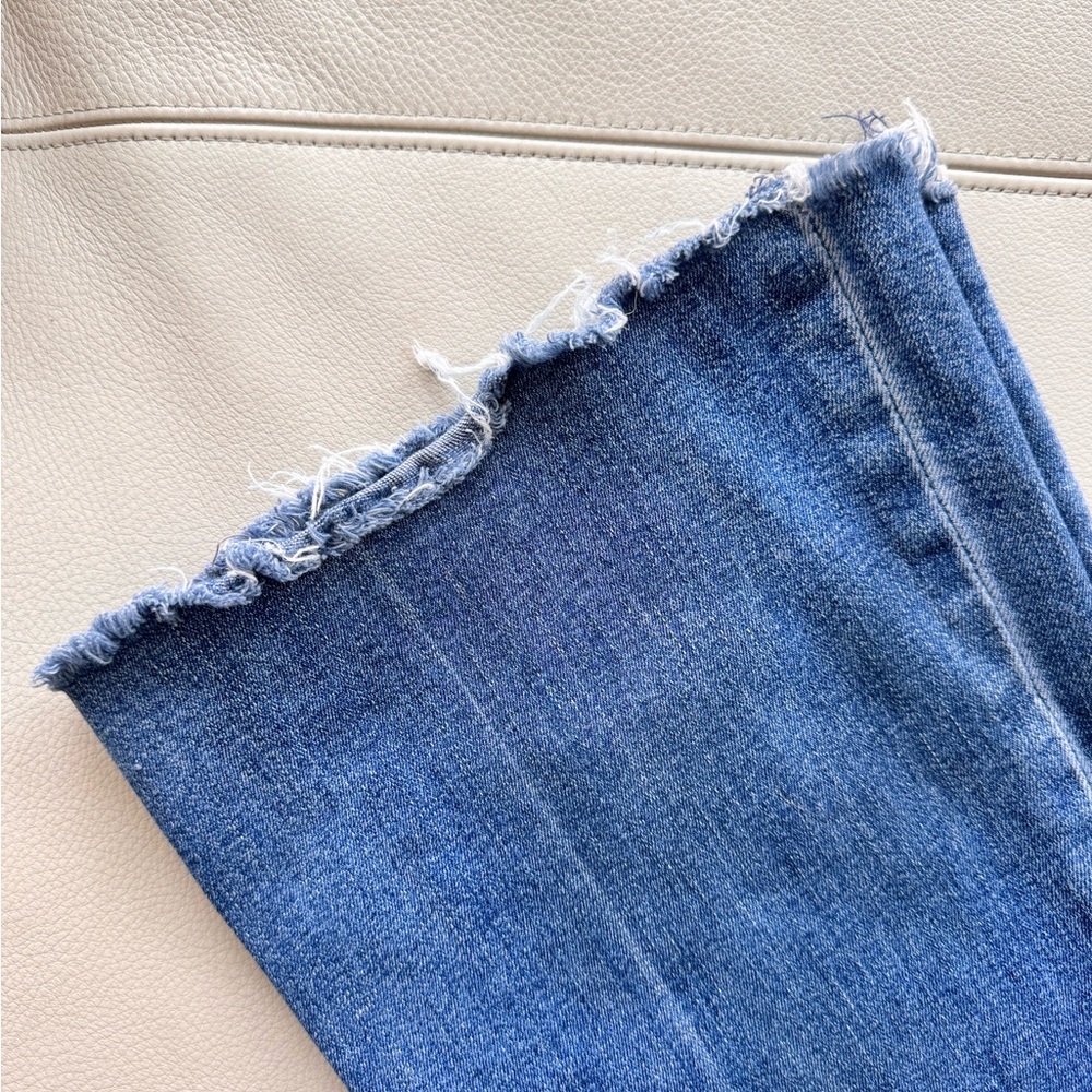 MOTHER The Weekender Fray Mid-Rise Flare Jeans Walking On Coals Size 27 $248 - Picture 3 of 11